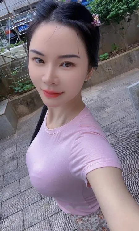 老牌楼凤秀秀