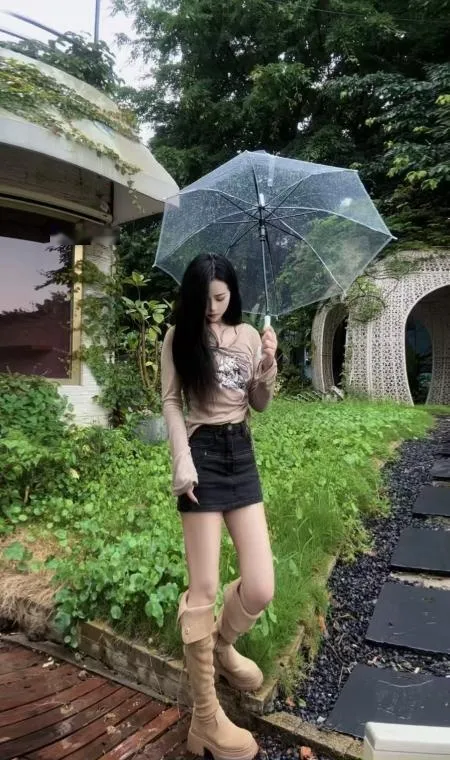 包河娇小玲珑的小美女