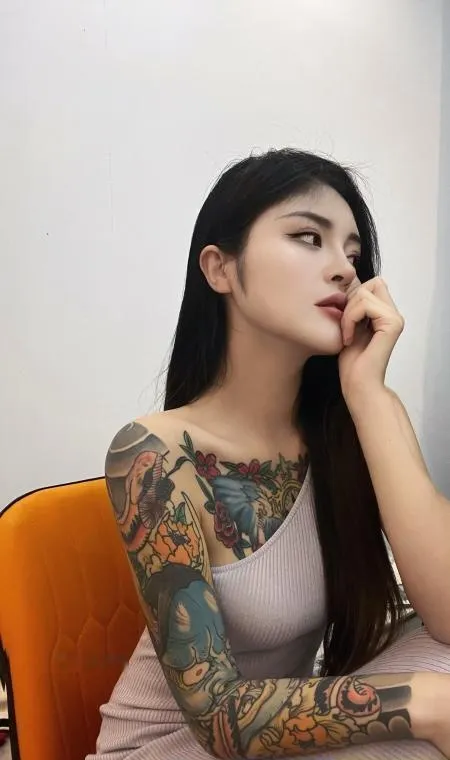 武昌大胸纹身御姐