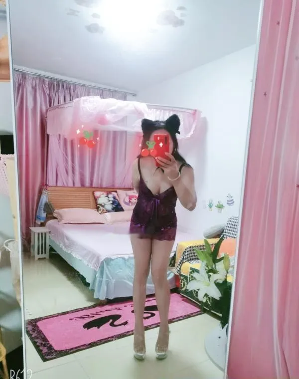 美腿气质小姐姐