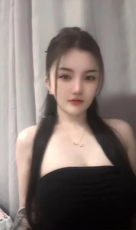 性感大奶乐乐