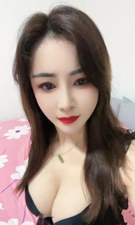 大胸骚妇雨婷
