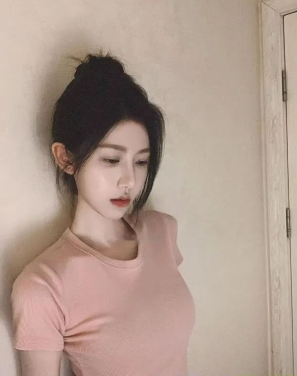 轻熟风御姐c胸长腿