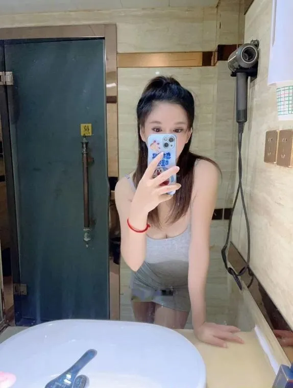 玉龙路服务系小荡妇