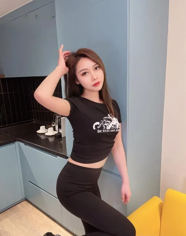 妖艳骚妇