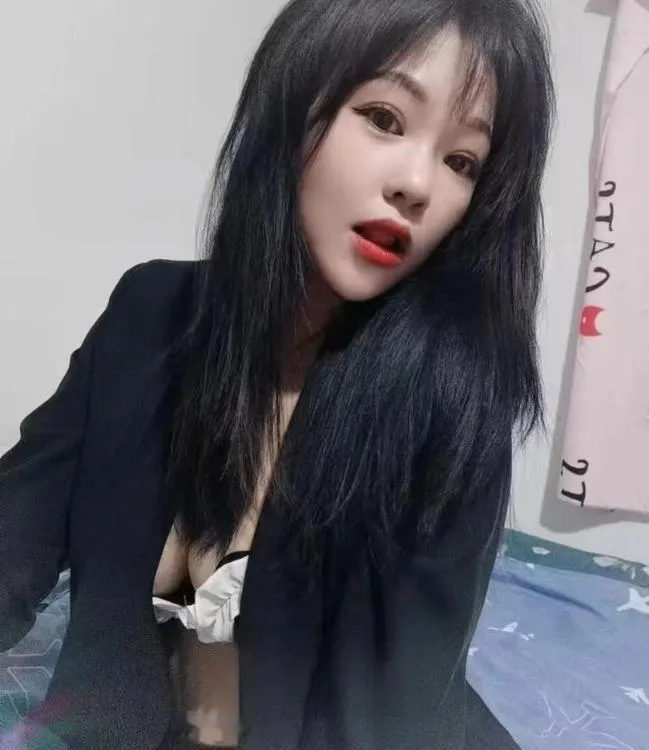美骚御姐依依
