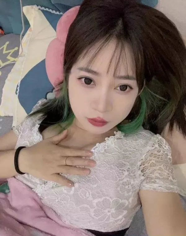 大连沙河口颜值妹子