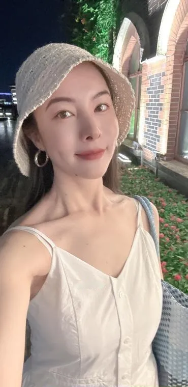 风骚朱莉姐姐