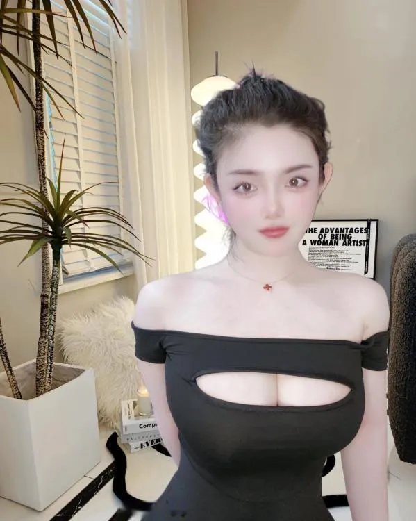 性瘾大奶女友体验