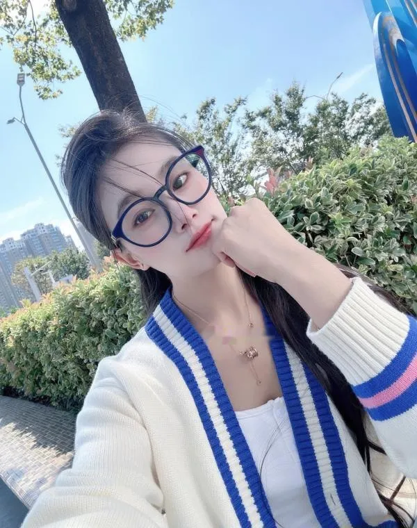 吴中治愈系妹子