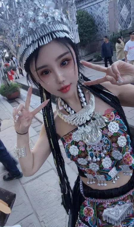 出击美女御姐