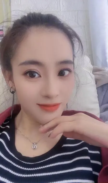 城西苗条温柔小姐姐