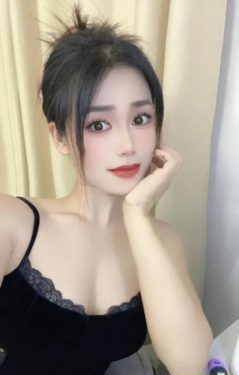 瑶海翘臀雯雯