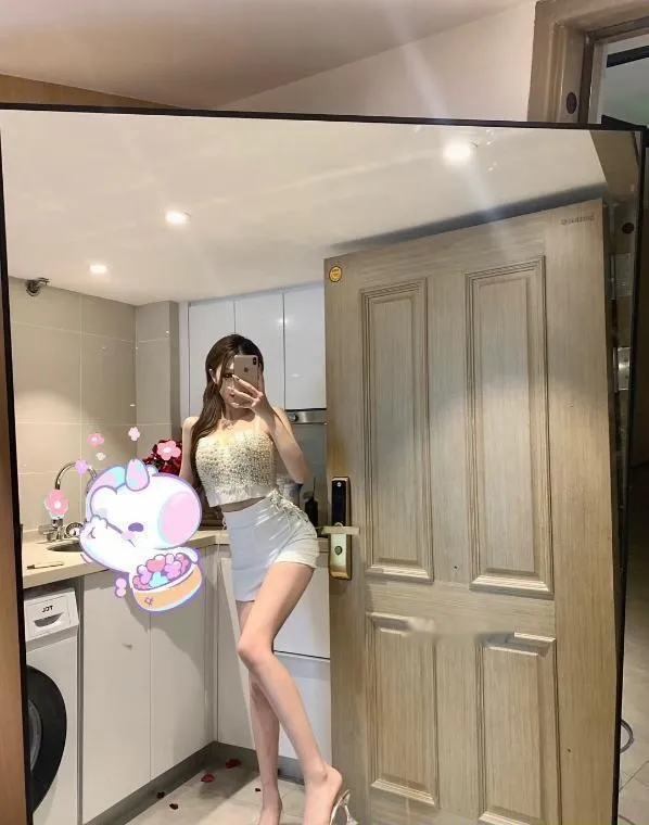 车模彤彤