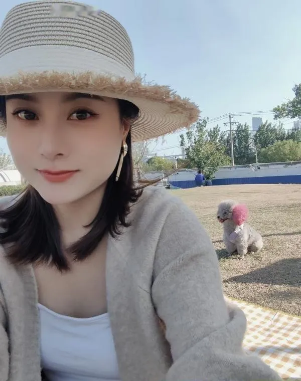 长腿温柔韵味小骚妇