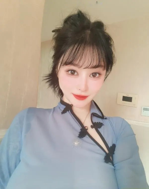 兼职大胸小姐姐