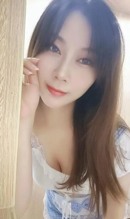 九龙坡小狐仙身材好