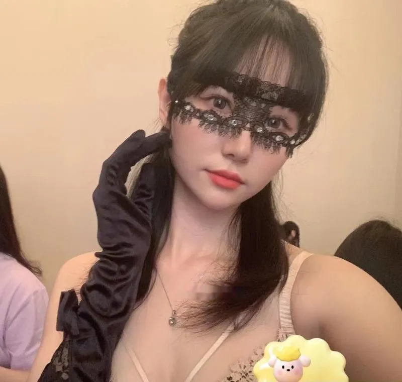 粉嫩少妇