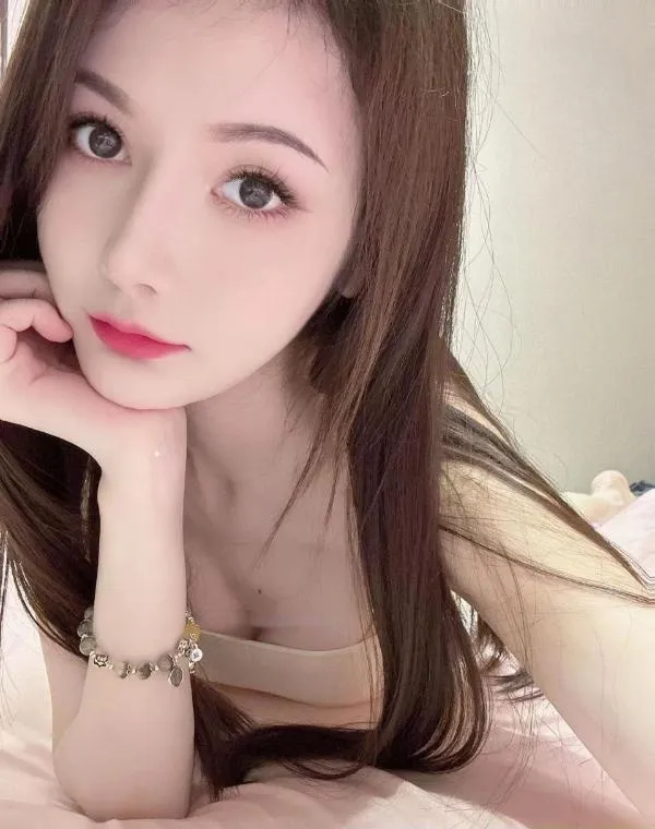 滨湖邻家御姐柳如烟