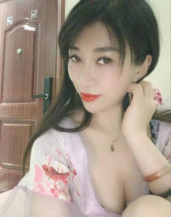 离异骚妇花妹