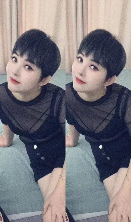 短发少妇