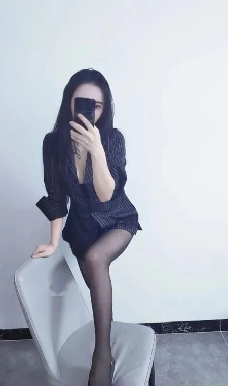 麦地反差靓妹