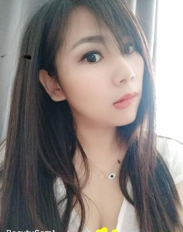 倒立吹箫大奶少妇