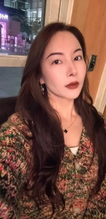 风骚朱莉姐姐