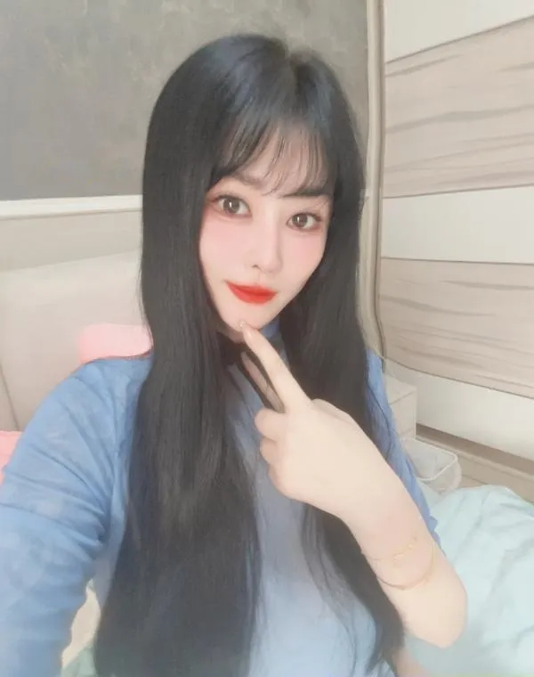 兼职大胸小姐姐