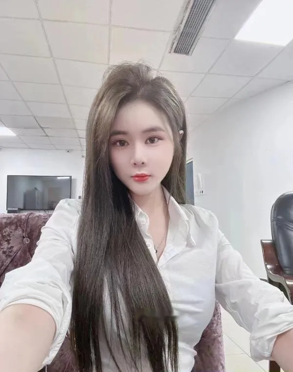 美腿小表妹吖吖