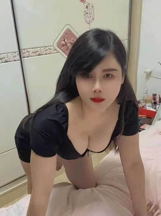 风骚大奶妹子