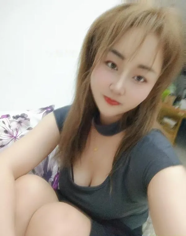 服务型小姐姐