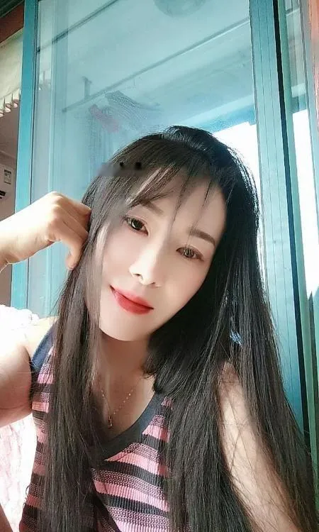 风骚大奶妹子
