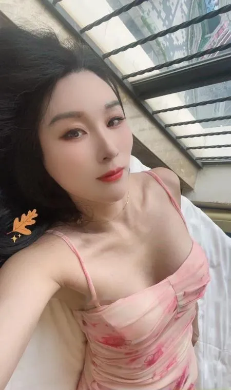麦地舌吻骚女