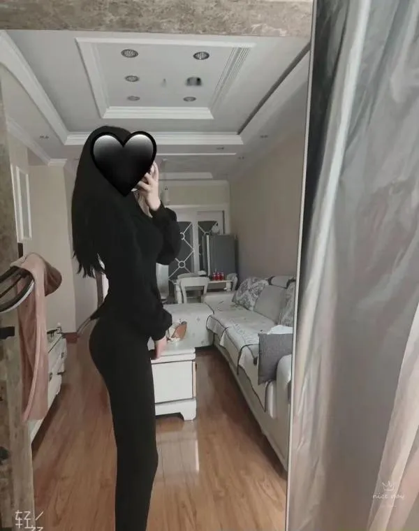 成都唐依依