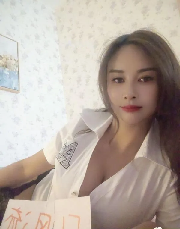 服务系奶盖