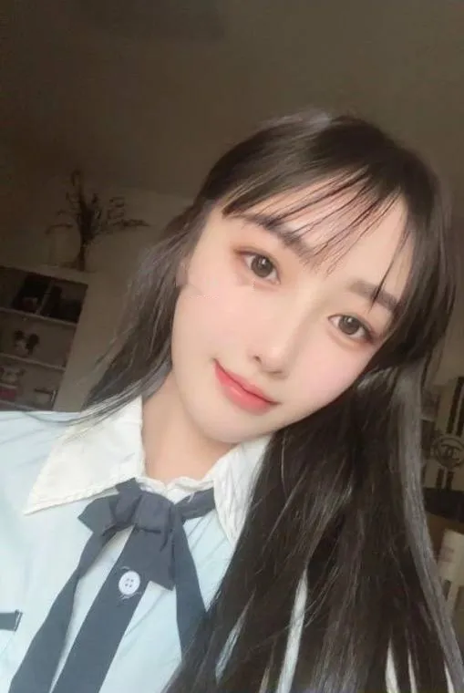 娇小女友大胸老师