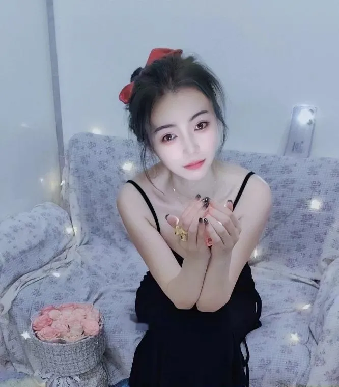 性感女友霜儿