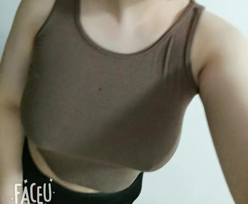 宝安巨乳丫头