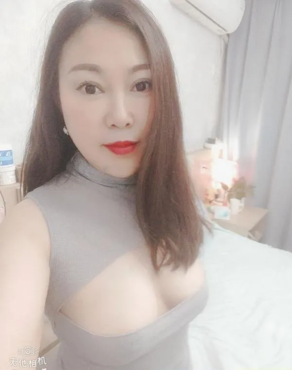 张府园性感少妇