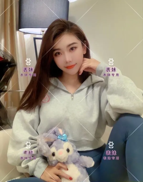 南开翘臀小表妹