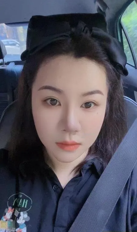 白云服务控艳子