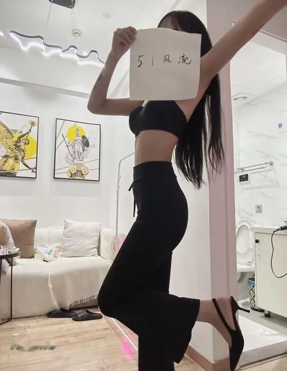 徐汇极品丝袜大长腿