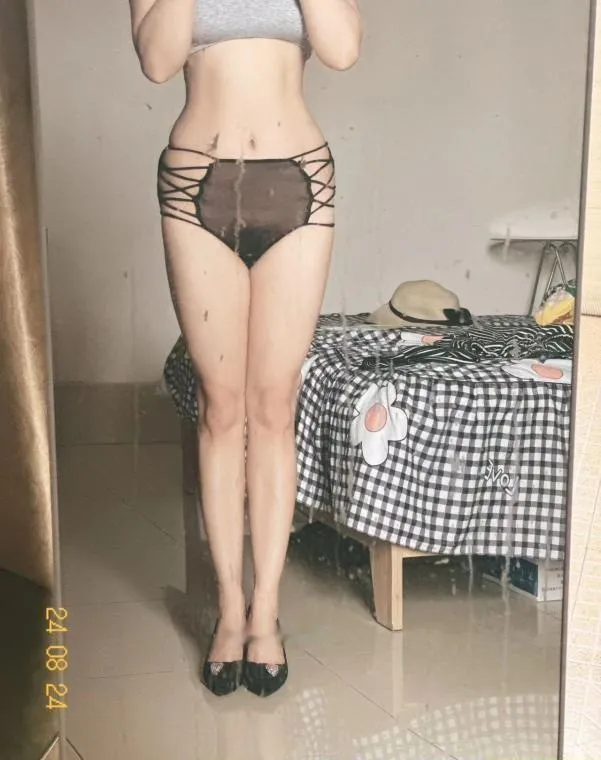 花都大胸骚美美