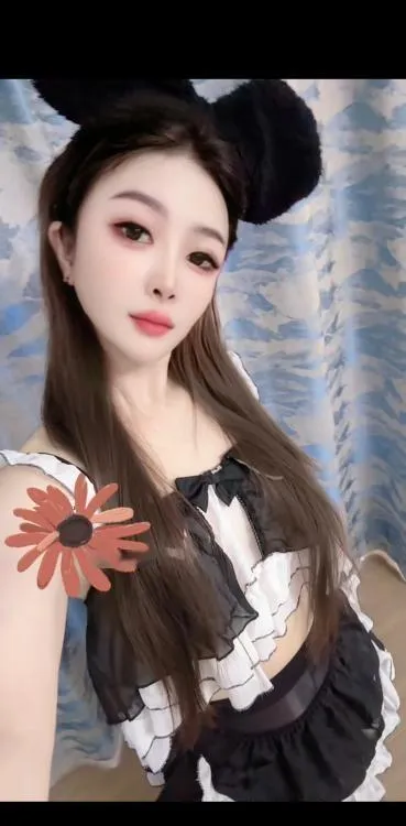 上城白嫩妹子