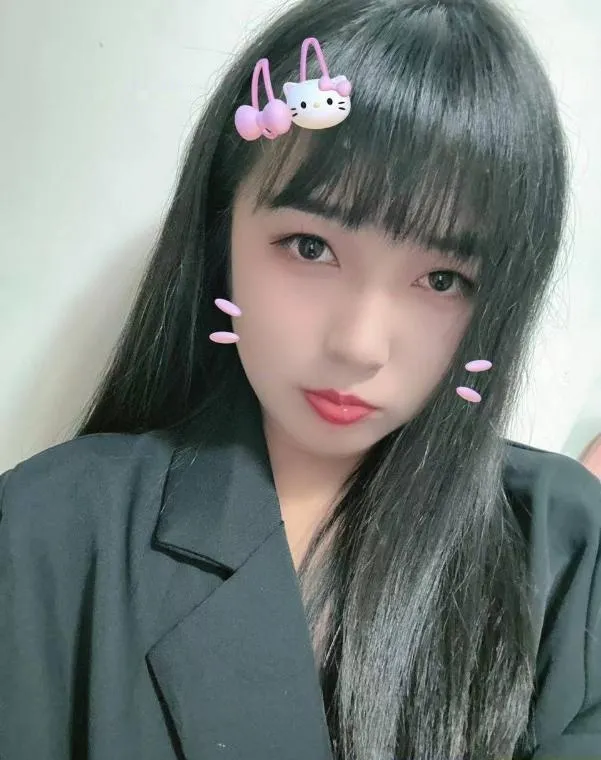 年轻大奶小余