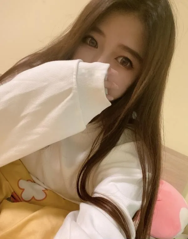 肉感妹子