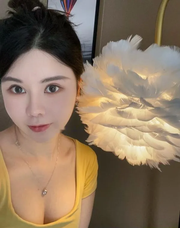 福田大胸美女多啦啦