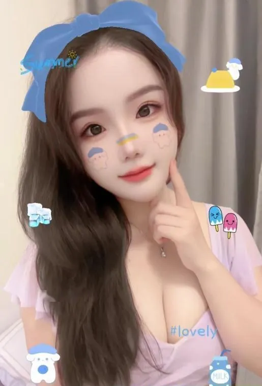 甜美大奶小雪
