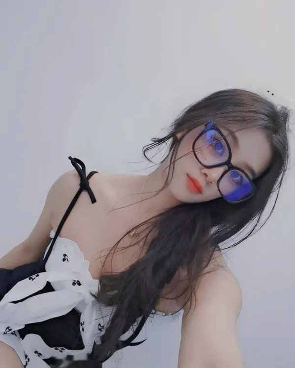 吴中治愈系妹子